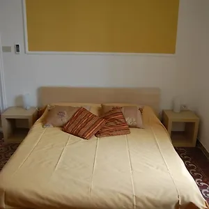 Arena Alfieri Bed and breakfast